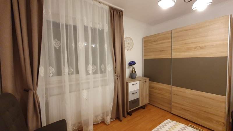 Drumul Taberei, Favorit 7/10, cf. 1 dec. Mobexpert, loc parcare platit Adp.